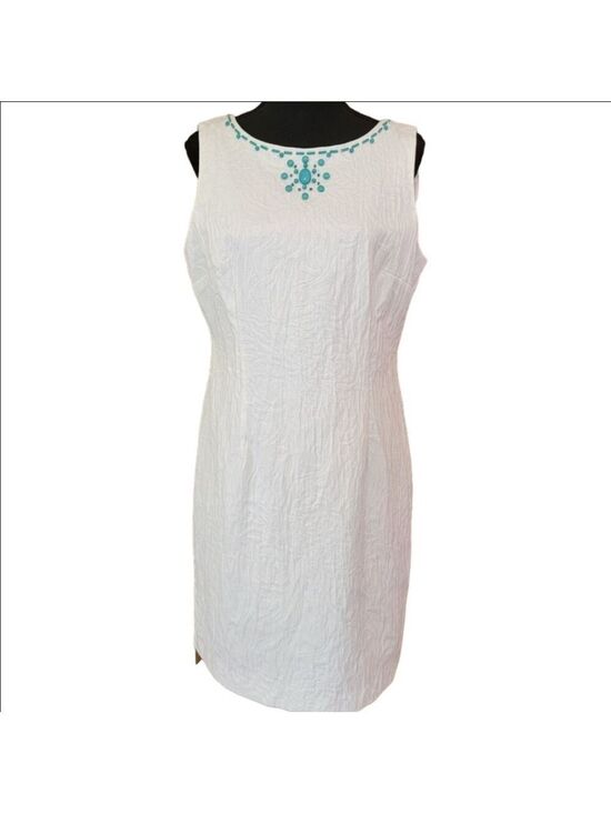 Studio I Dresses & Skirts - Studio I White Sleeveless Sheath Dress with Beading Size 14 EUC